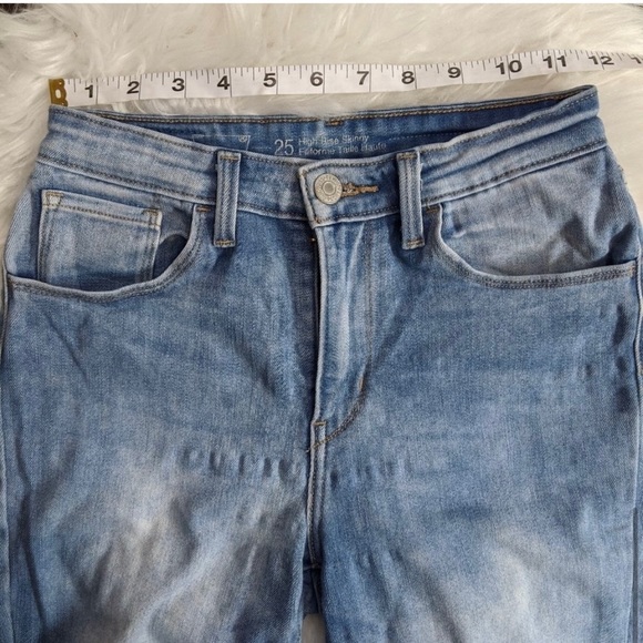 2/$20. Levi's high rise skinny jeans - Picture 5 of 6